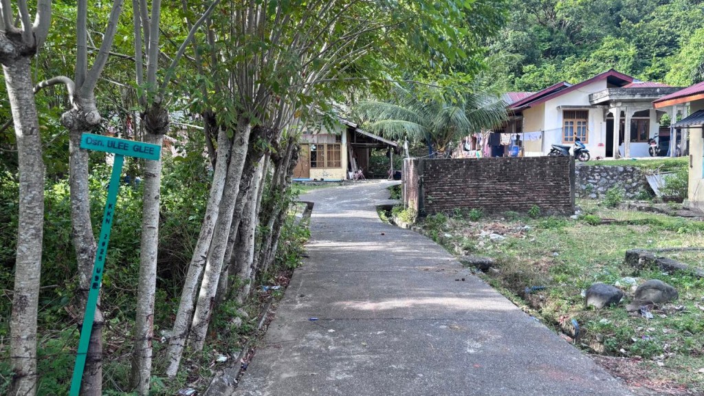 Jalan Menuju Dusun Ulee Glee
